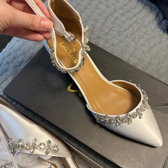 Lulu’s Wedding Shoes 👠 NEW - Picture 2 of 3